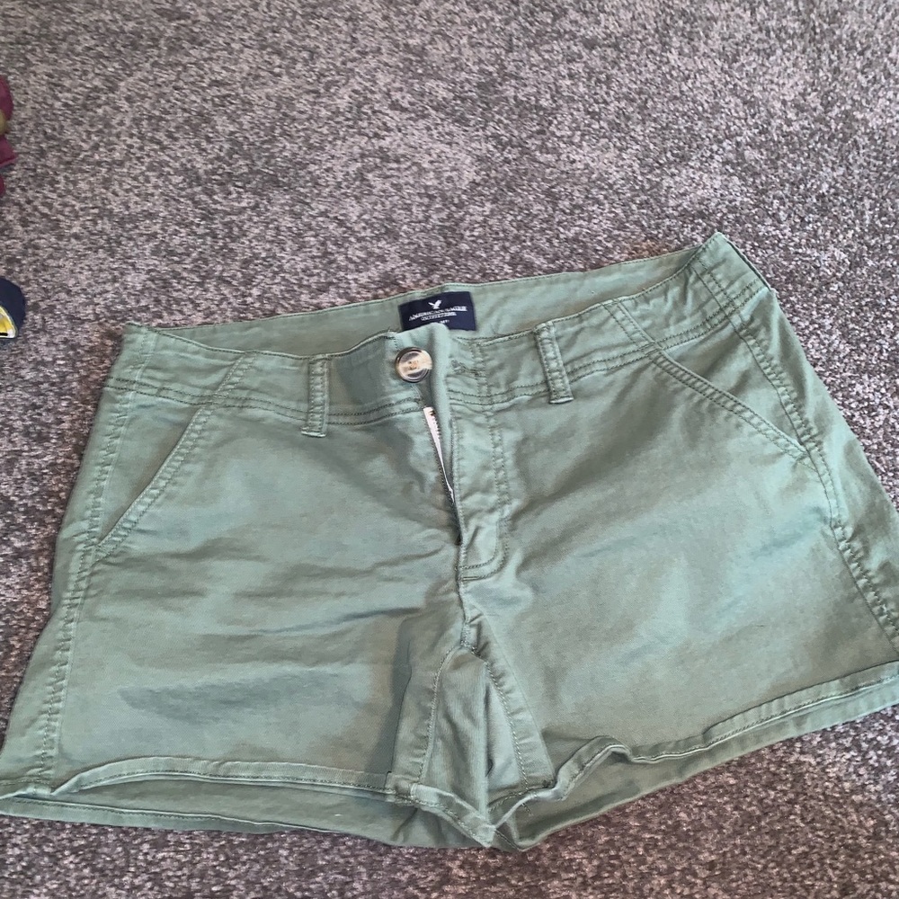 American eagle mid-rise shorts